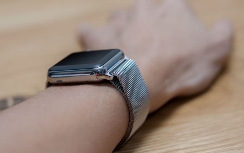 Dây kim loại đeo Apple Watch
